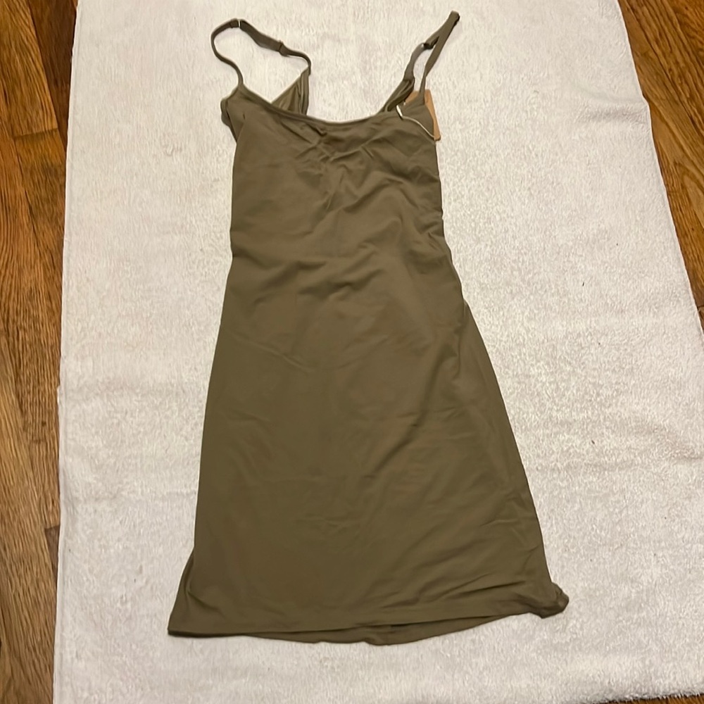 NWT SKIMS Fits Everybody Slip Dress